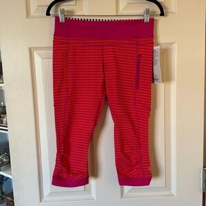 Lululemon passion crops NWT SIZE 6